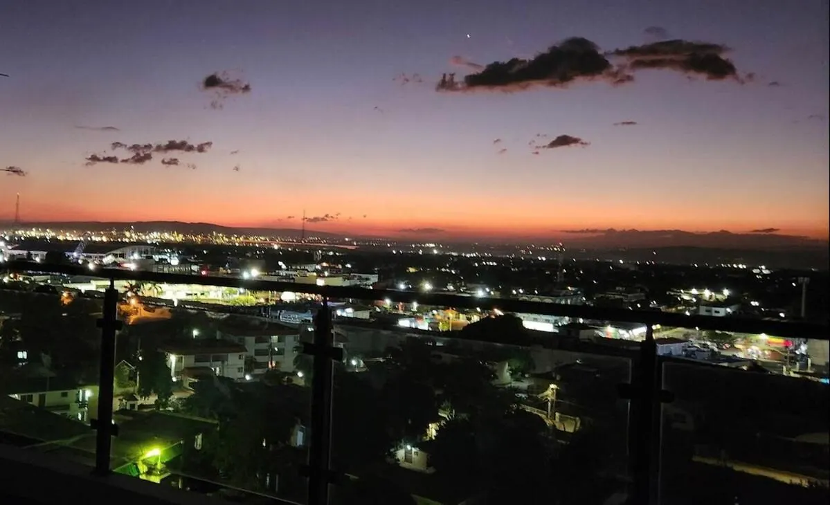 Luxury Condo - Pool In Kingston - G28 Τζαμάικα