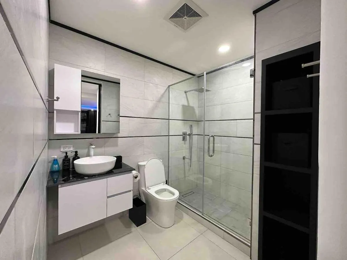 Διαμέρισμα Luxury Condo - Pool In Kingston - G28