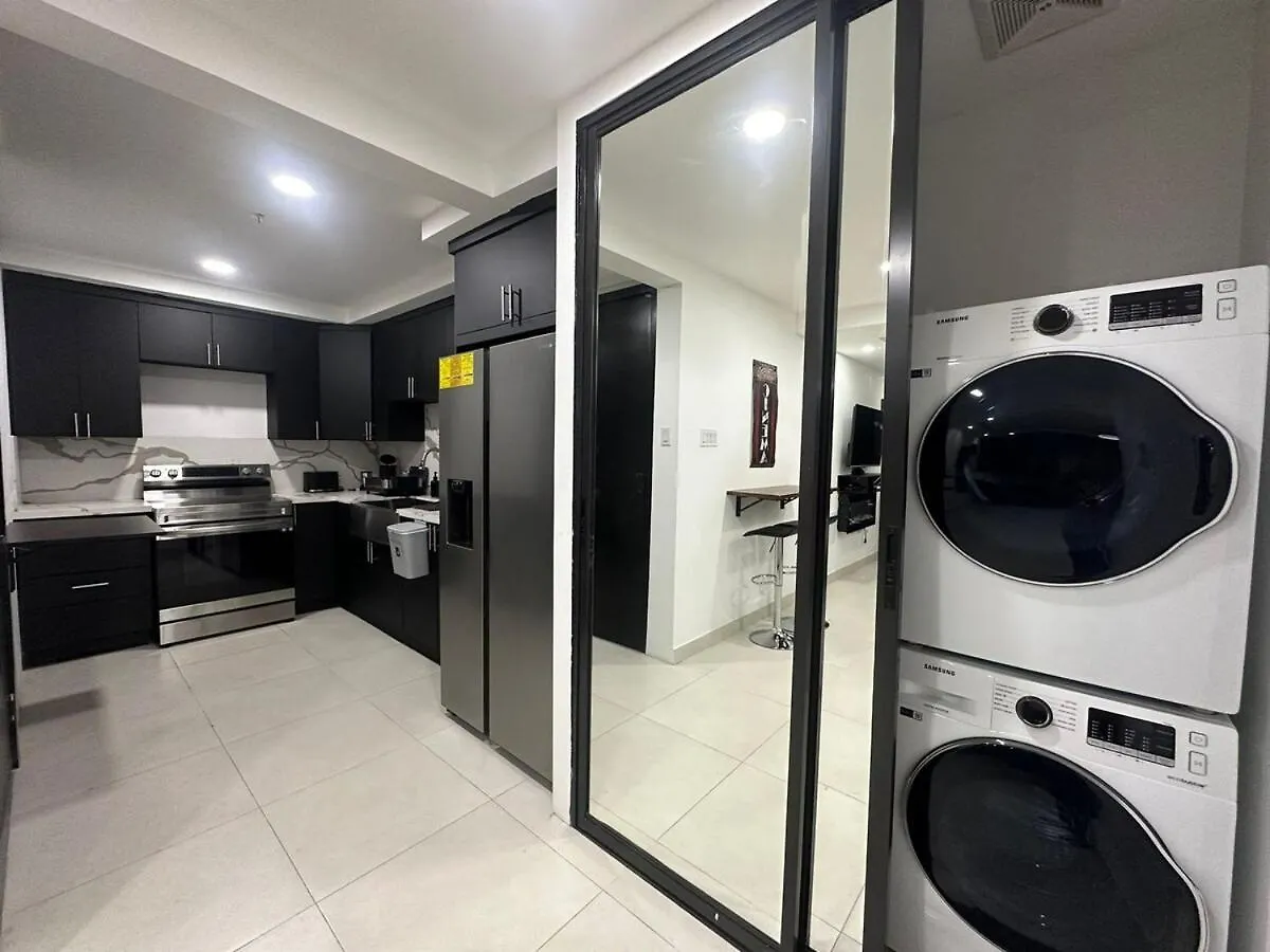 Luxury Condo - Pool In Kingston - G28